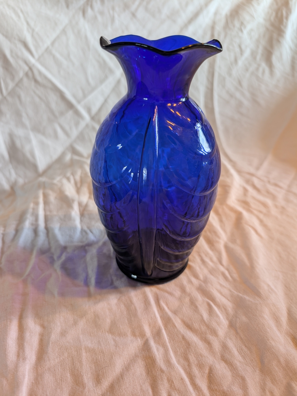 2/40$ Vintage Cobalt Blue Glass Vase